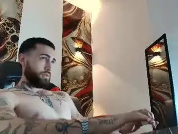Chaturbate Nude Webcam of luke_davis01