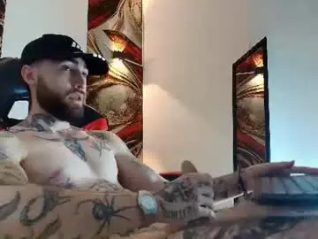 Chaturbate Live Sex Cam of luke_davis01