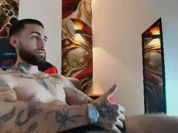 Chaturbate Live Sex of luke_davis01