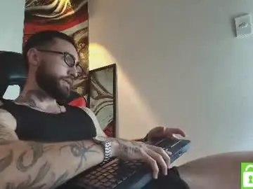 Chaturbate Live Porn of luke_davis01