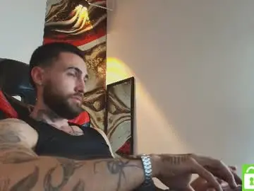 Chaturbate Free Porn Cam of luke_davis01
