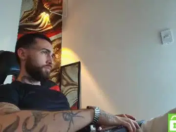 Chaturbate Free Porn Cam of luke_davis01