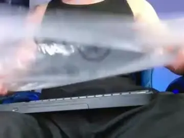 Chaturbate Live Sex Cam of sexyboy_bigclit