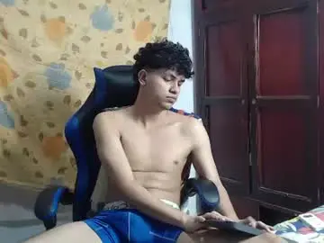 Chaturbate Live Sex Cam of alice_julls
