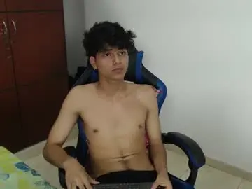 Chaturbate Free Live Porn of alice_julls