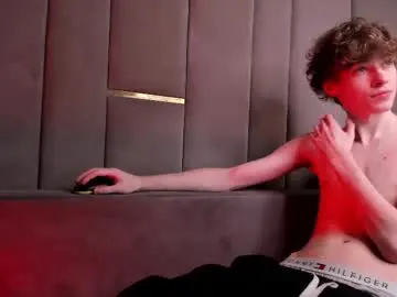 Chaturbate Free Porn Cam of curlytwinkboy