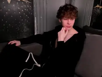 Chaturbate Private Sex Chat of curlytwinkboy