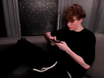 Chaturbate Live Sex of curlytwinkboy