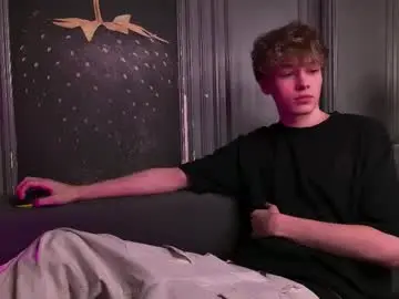 Chaturbate Live Sex Cam of curlytwinkboy