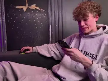 Chaturbate Adult Webcams of curlytwinkboy