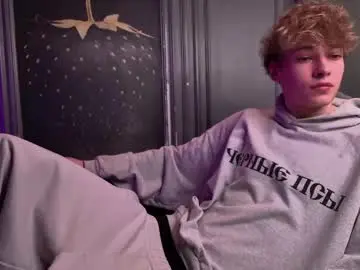 Chaturbate Watch Live Sex Cams of curlytwinkboy