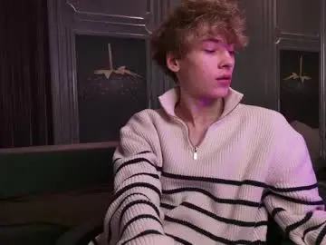 Chaturbate Sex Chat of curlytwinkboy