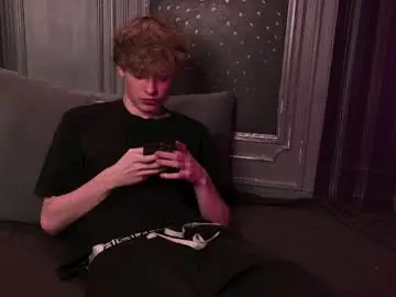 Chaturbate Live Porn of curlytwinkboy