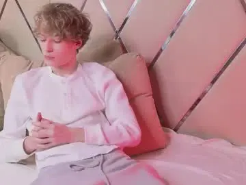 Chaturbate Adult Video Chat of curlytwinkboy