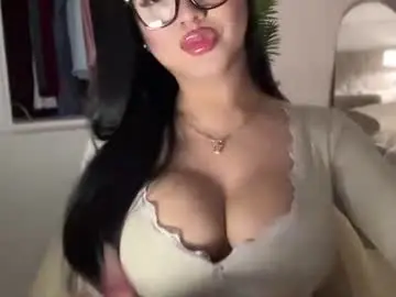 Chaturbate Free Live Porn of foxyluscious