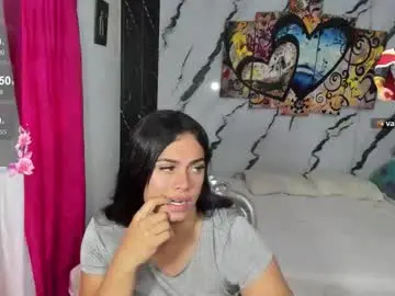 Chaturbate Best live sex cam show of pocahontas_98113116