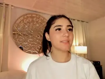 Chaturbate Best live sex cam show of bellinda_21