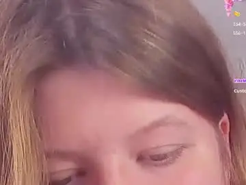 Chaturbate Watch Live Sex Cams of salut_love