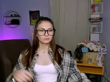 Chaturbate Live Sex Cam of sicilia_shine