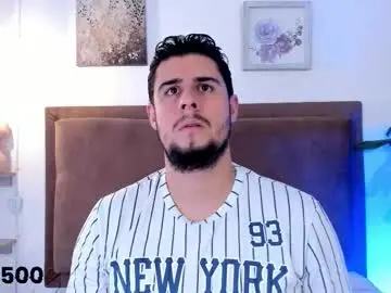 Chaturbate Live Sex Cam of tayler_colins_1