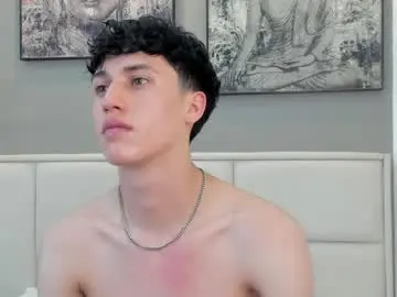 Chaturbate Live Sex Cam of thom_ames
