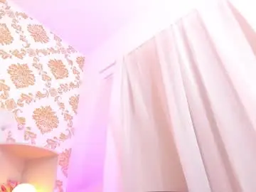 Chaturbate Best live sex cam show of ema_lambert