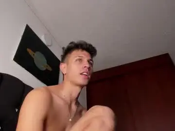 Chaturbate Nude Webcam of kevin_ahs1