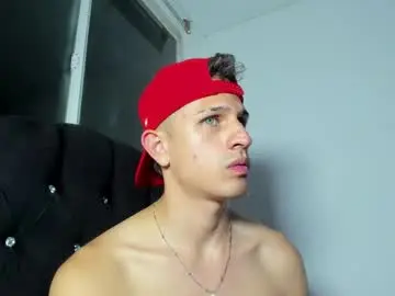 Chaturbate Best live sex cam show of kevin_ahs1