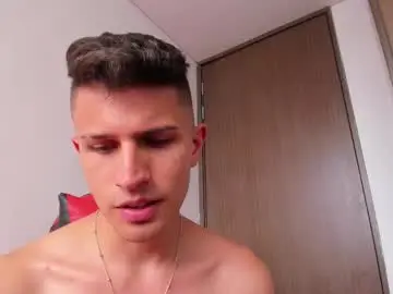 Chaturbate Best live sex cam show of kevin_ahs1