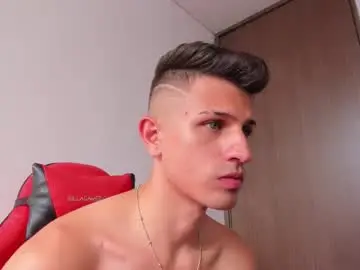 Chaturbate Live Sex Cam of kevin_ahs1