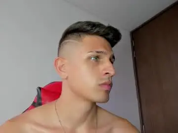 Chaturbate Live Sex Cam of kevin_ahs1