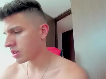 Chaturbate Live Porn of kevin_ahs1