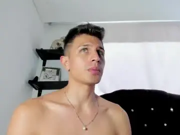 Chaturbate Live Sex Cam of kevin_ahs1