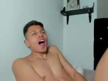 Chaturbate Watch Live Sex Cams of kevin_ahs1