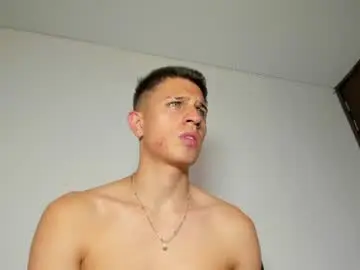 Chaturbate Best live sex cam show of kevin_ahs1