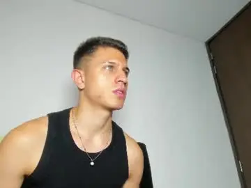 Chaturbate Private Sex Chat of kevin_ahs1