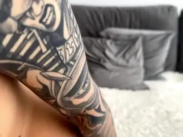 Chaturbate Free Live Porn of squirtaura