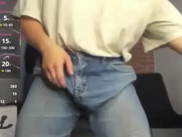 Chaturbate Live Sex Cam of davidx_x21