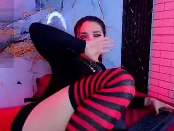 Chaturbate Nude Webcam of maevekuro