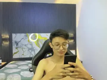 Chaturbate Free Live Porn of santiago_russo18