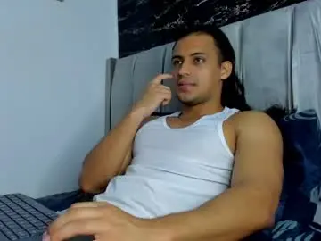 Chaturbate Live Sex Cam of thomas__wayne