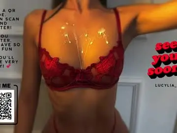 Chaturbate Live Sex of lucylia_
