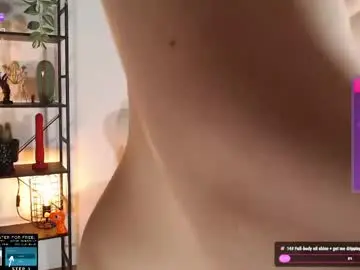Chaturbate Nude Webcam of lucylia_