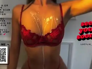 Chaturbate Live Sex of lucylia_