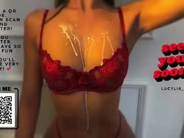 Chaturbate Free Live Porn of lucylia_