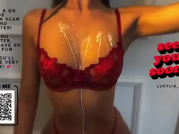 Chaturbate Watch Live Sex Cams of lucylia_