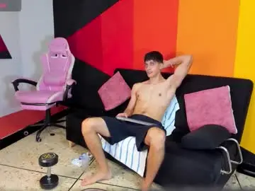 Chaturbate Adult Video Chat of alessiovitale