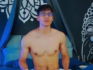 Chaturbate Sex Cam of alessiovitale