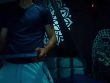 Chaturbate Watch Live Sex Cams of alessiovitale