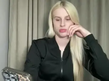 Chaturbate Free Live Porn of shyfox02